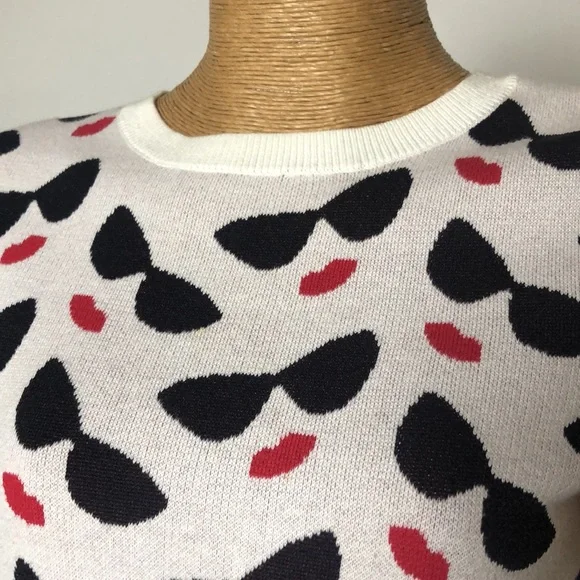 Alice+ Olivia Stylish Sweater with Sunglasses and Lips Pattern size S